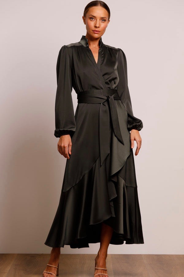 Pasduchas Pinnacle Sleeve Midi Dress
