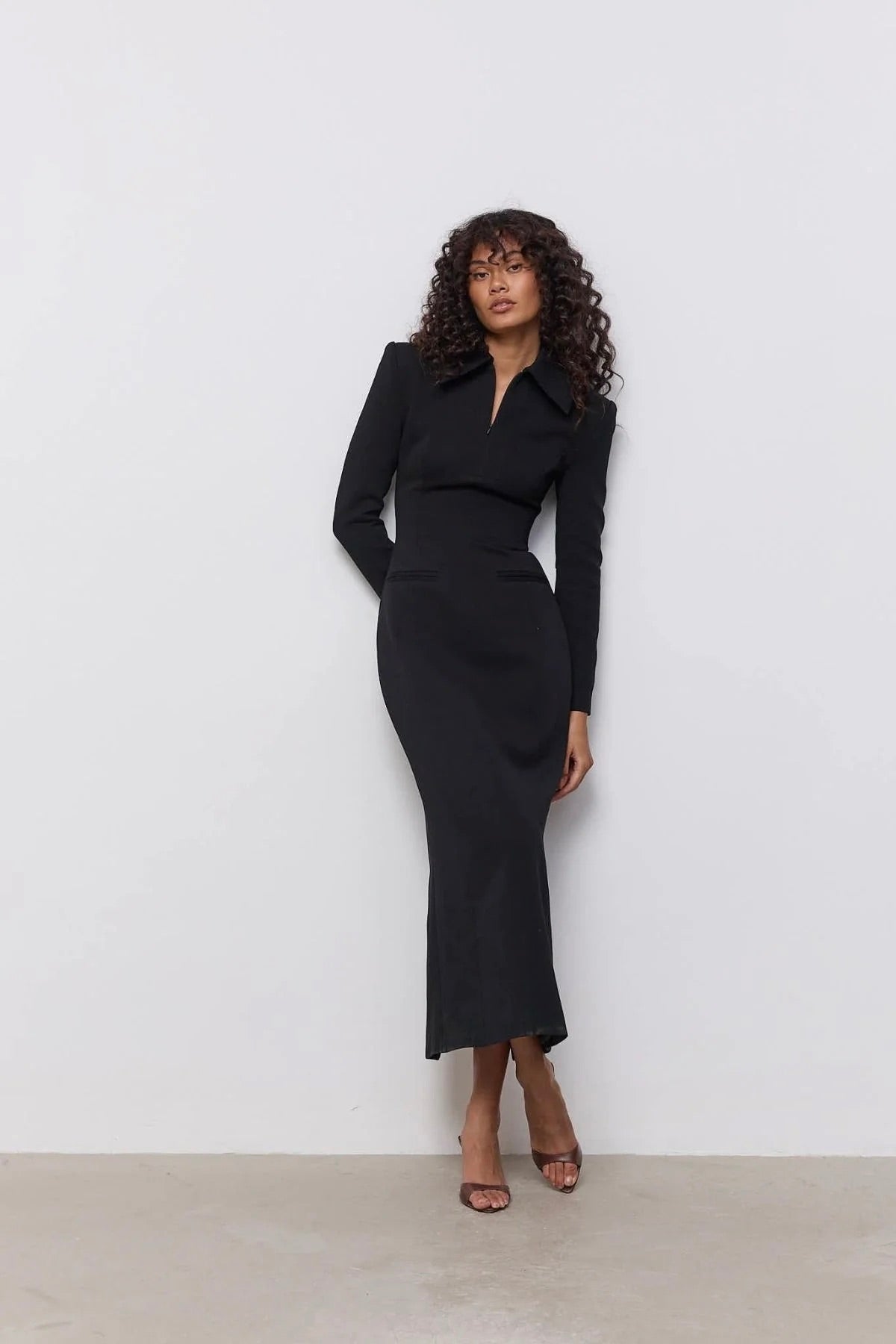 Odd Muse Zip Detial Midi Dress - Black