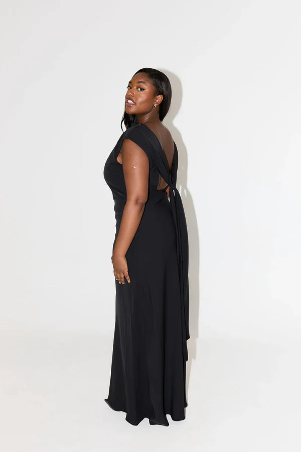 fitted lace wedding dress Odd Muse The Ultimate Muse Drape Back Maxi Dress - Black fitted lace wedding dress Odd Muse The Ultimate Muse Drape Back Maxi Dress - Black