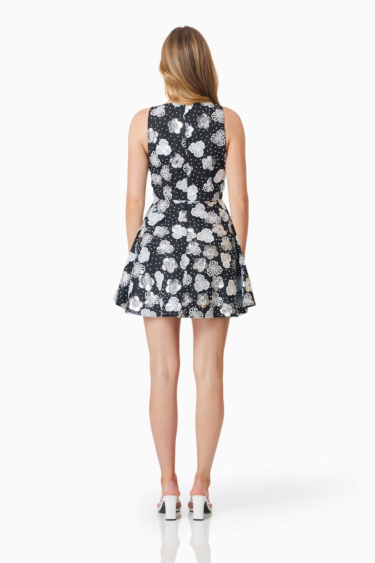 Elliatt Jessamine Fit & Flare Dress - Black/White - Dress Hire AU Elliatt Jessamine Fit & Flare Dress - Black/White - Dress Hire AU