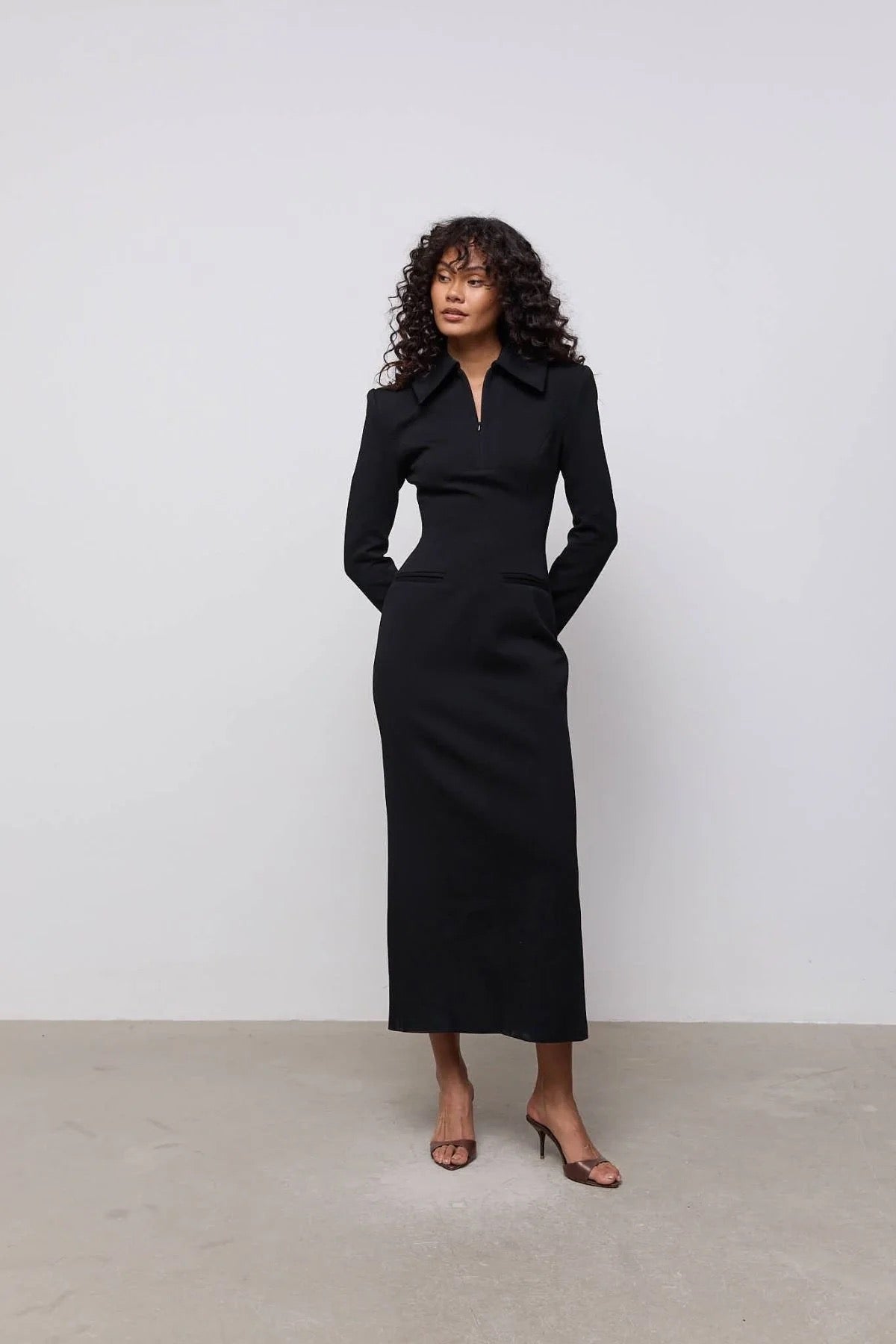 Odd Muse Zip Detial Midi Dress - Black
