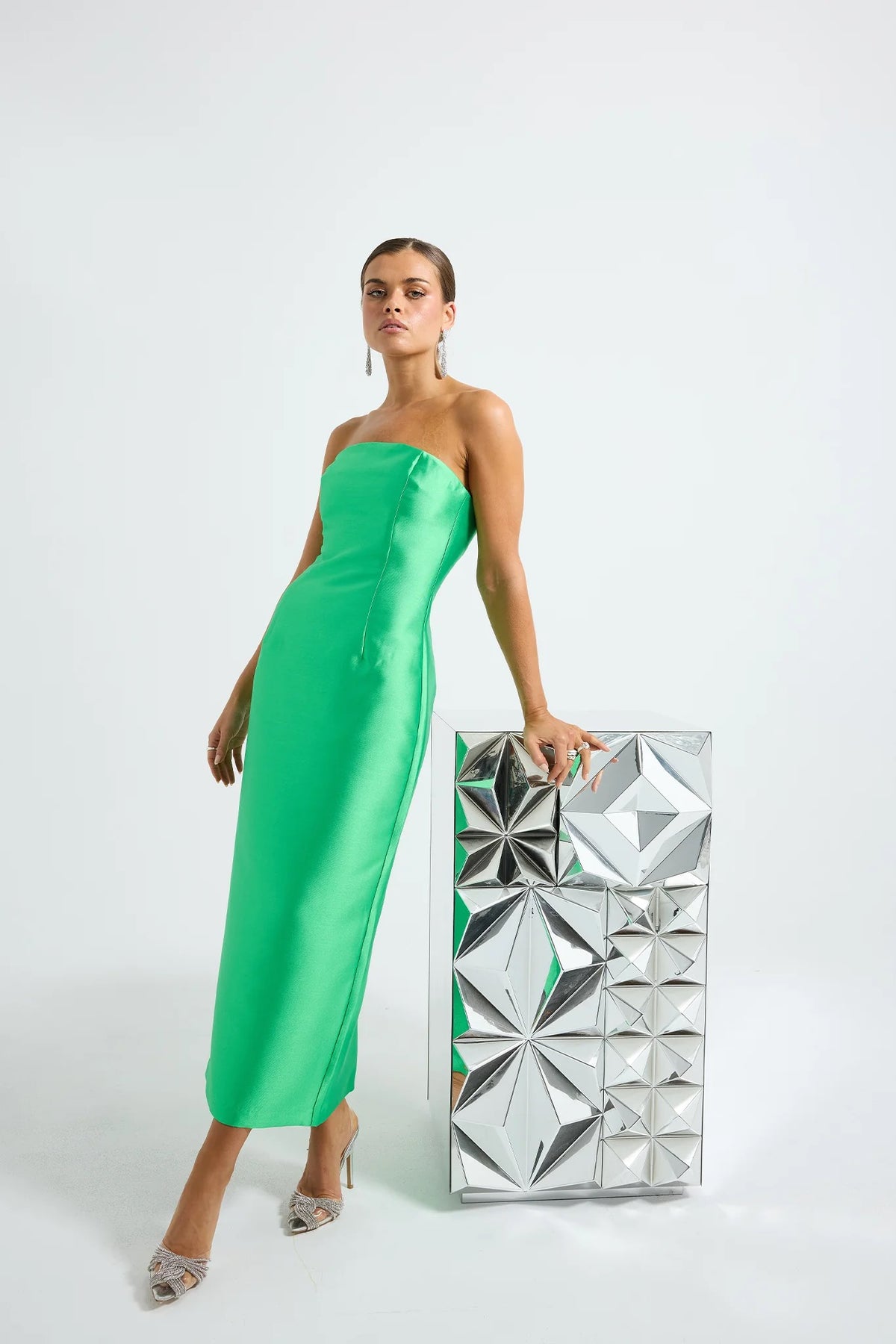 Pasduchas Pippa Fitted Midi Dress - Clover - Dress Hire AU Pasduchas Pippa Fitted Midi Dress - Clover - Dress Hire AU