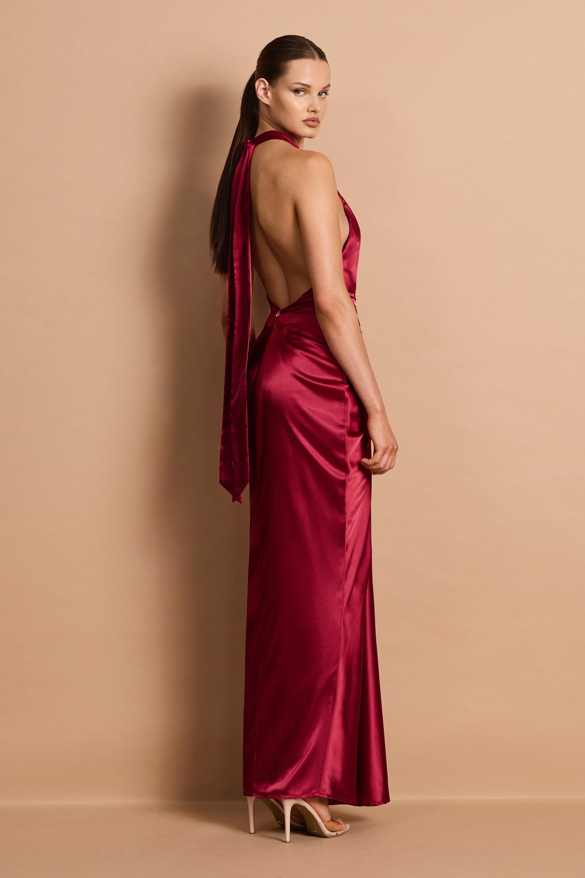 Nookie Harlow Plunge Gown - Rouge
