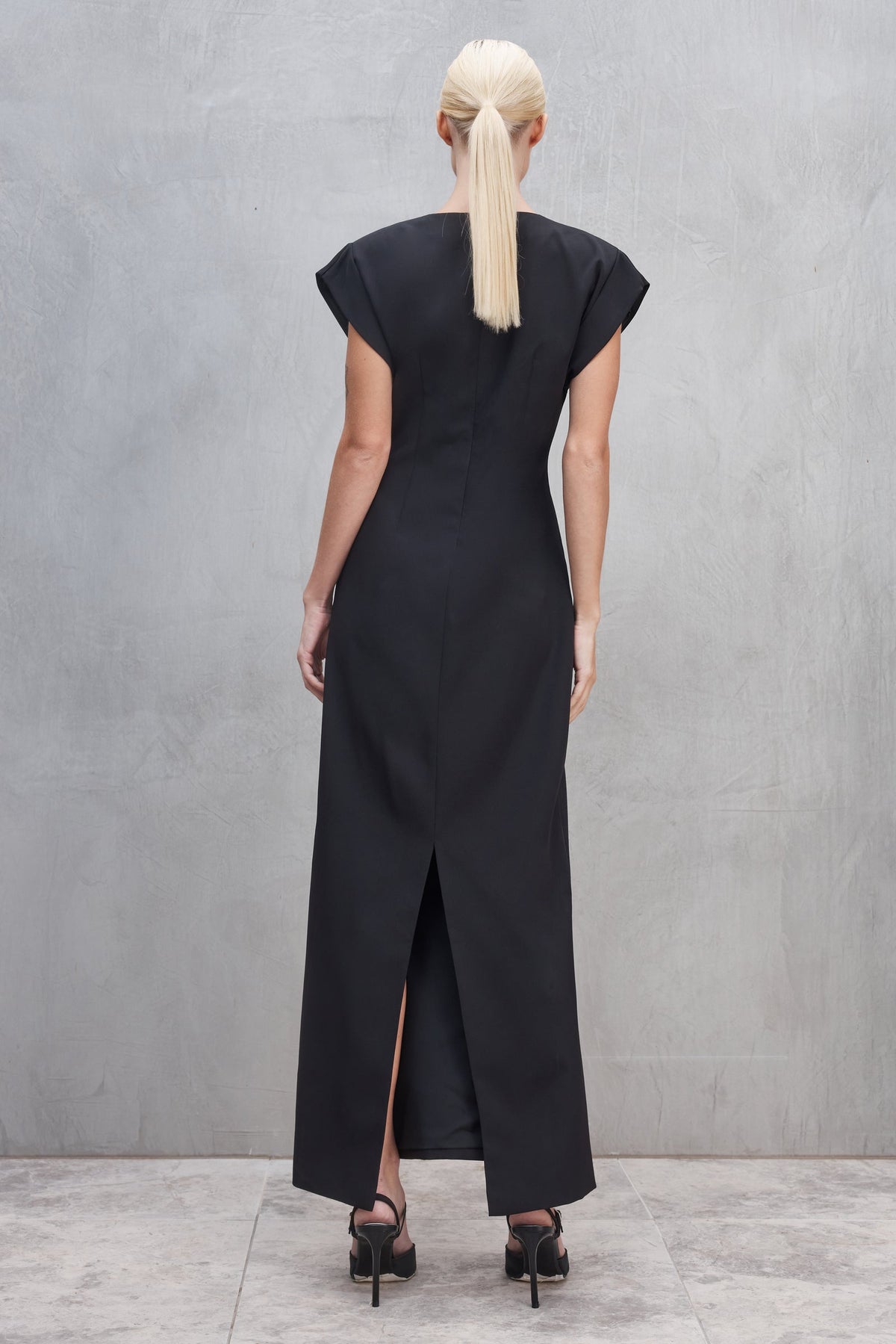 Sofia Irina Renee Maxi Dress - Black
