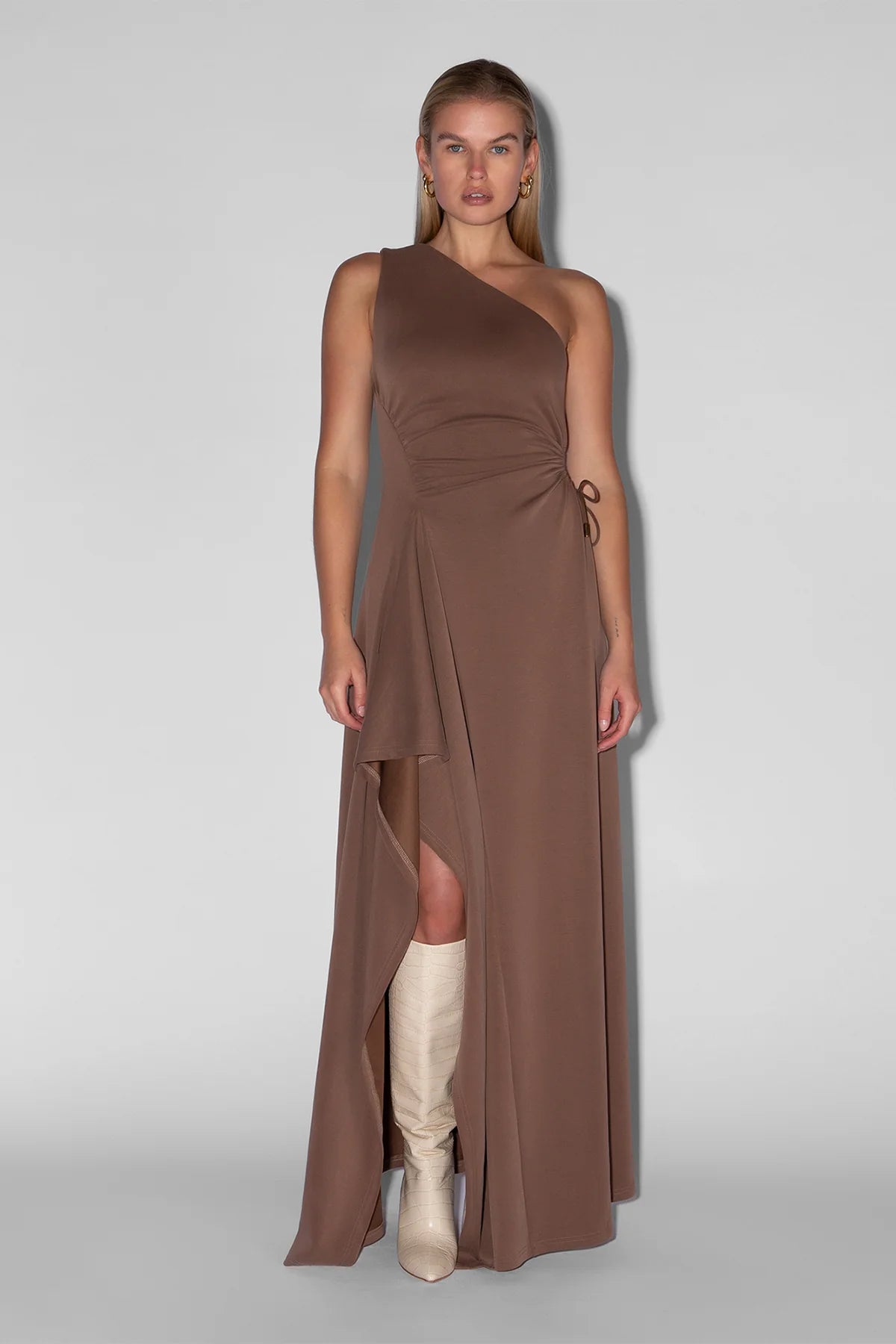 The Wolf Gang Vivi One Shoulder Maxi Dress - Cocoa - Dress Hire AU The Wolf Gang Vivi One Shoulder Maxi Dress - Cocoa - Dress Hire AU